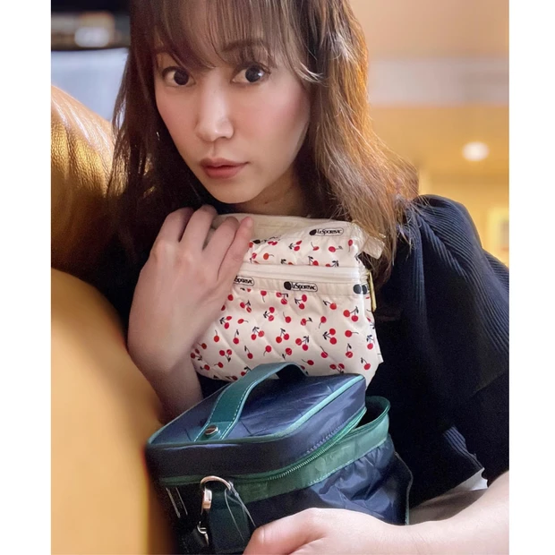 【LeSportsac × Megumi Kanzaki】私のおススメのバニティバッグはまだ買える！4/26(火)から発売で大人気！完売続出の神崎恵さんとレスポのコラボアイテム。