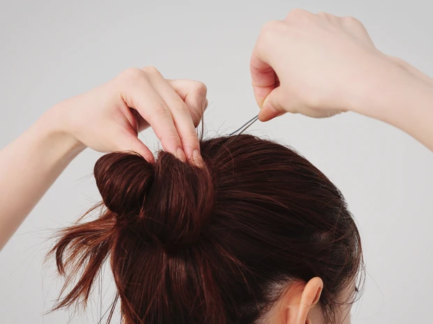 グッチ ヘアピン　ヘアアレンジ やり方 2