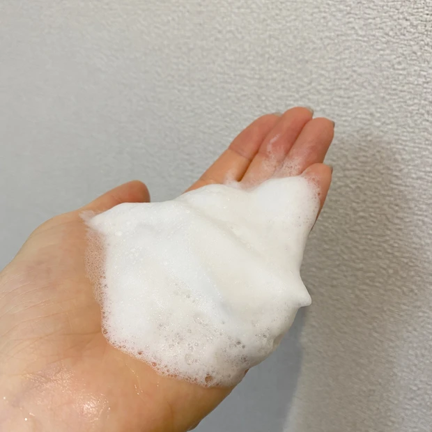クリーミィ フォーム　泡だてネットで泡だでた状態