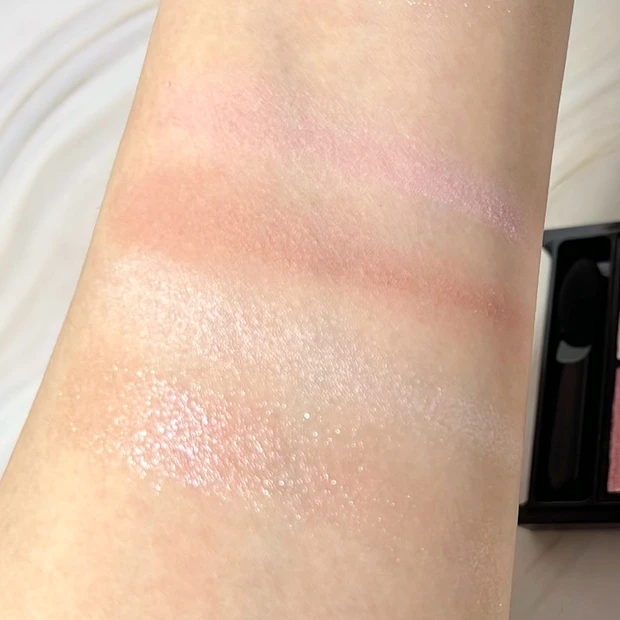 KATE（ケイト）「ポッピングシルエットシャドウ」　限定色 EX-7