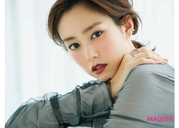 「ブルームクチュール アイズ 05 dahlia blush」の使い方&メイクテク 桐谷美玲 LOOK3