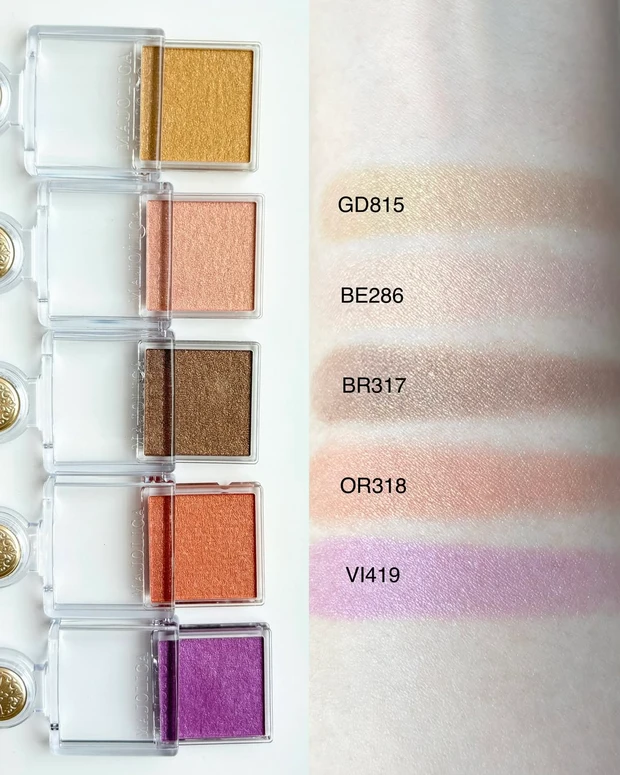 繊細にきらめくパールタイプ スウォッチ2