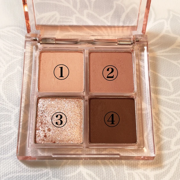 メロウアイパレットPK01のスウォッチ①