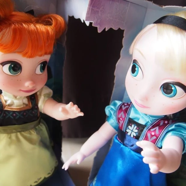 「ねえねえ、この部分が広いと老けて見えるんだって。メイクアップアーティストさんも言ってたよ。」絵に書いてみるとわかるよ。