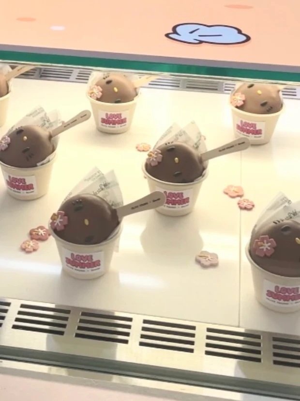 サンリオコラボ期間中の「オリーブヤング N 聖水」 スイーツ