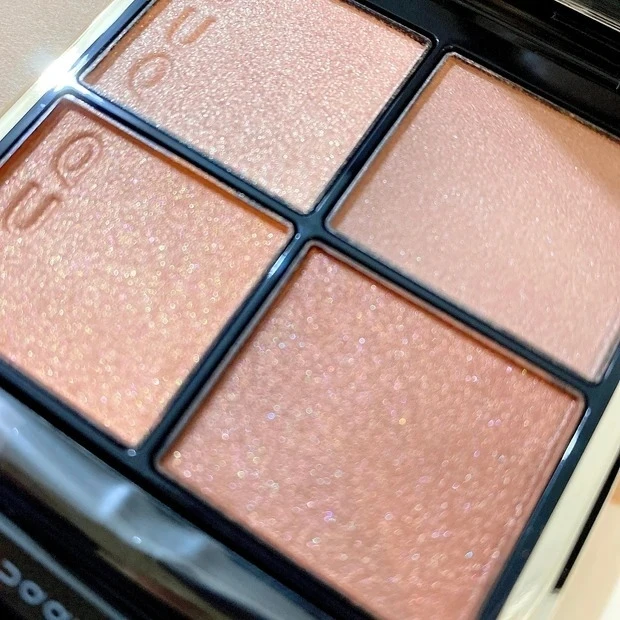 ながもさん SUQQU(スック) シグニチャー カラー アイズ 02 陽香色 -YOUKOUIROをレビュー