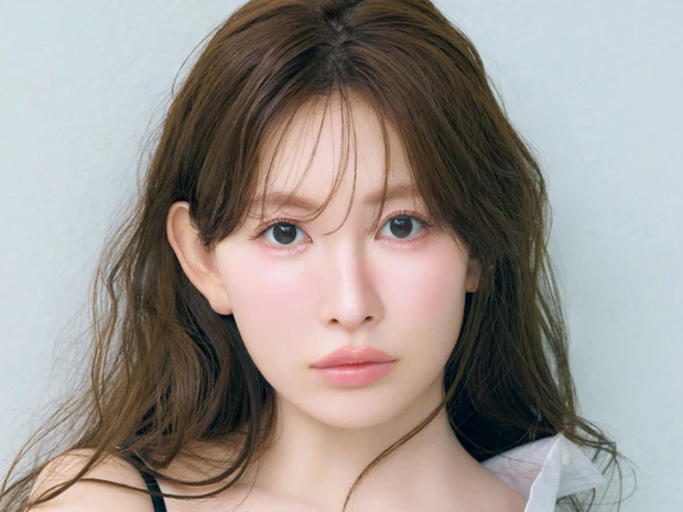 【小嶋陽菜さんのボディ・バストケア愛用品5選】 こじはるのMyルールも紹介