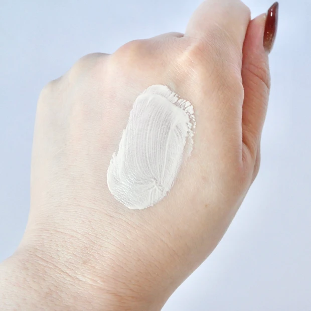 クレ・ド・ポー ボーテ ヴォワールコレクチュールn 化粧下地 テクスチャー