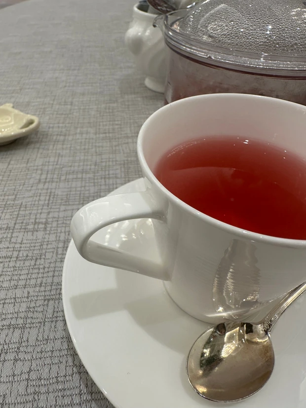 口紅型チョコレートの色までこだわった「ツインスタンドのサマーフルーツアフターンティー」_12_1