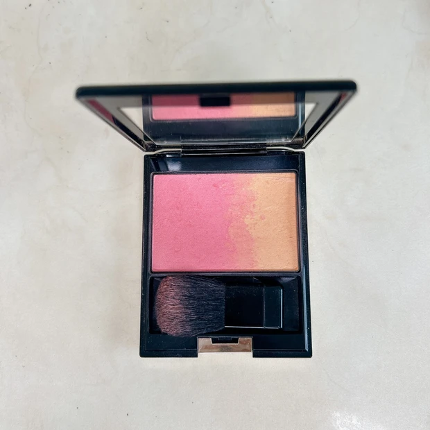 【何時でも綺麗でいたい！36歳・化粧直しが生きがいの私のコスメポーチの中身を大公開！】_11