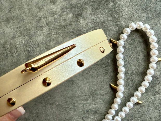 【2024年クリスマスコフレ【shu uemura × TASAKI】