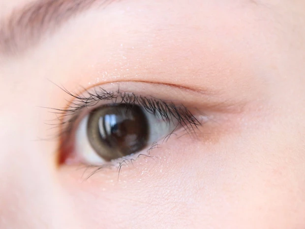 Laka モノアイシャドウ アイメイク