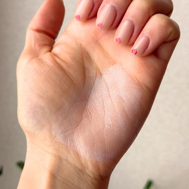 セザンヌ ブライトカラーシーラー 10クリアブルー スウォッチ