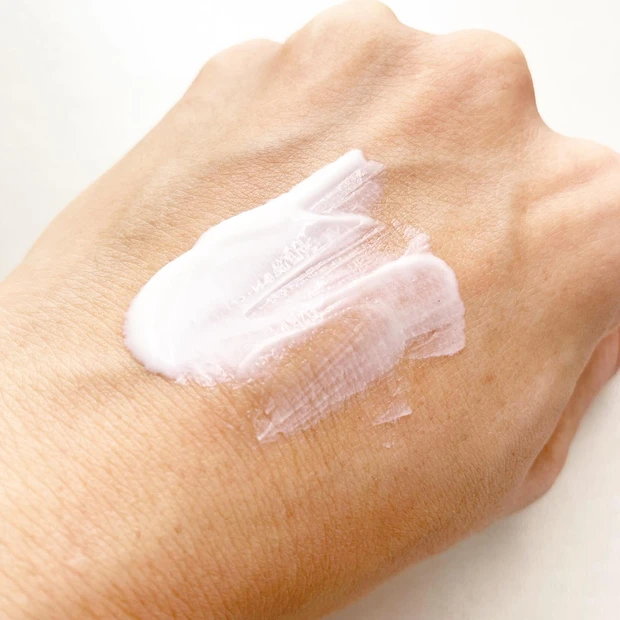 KANEBO クリームインデイ