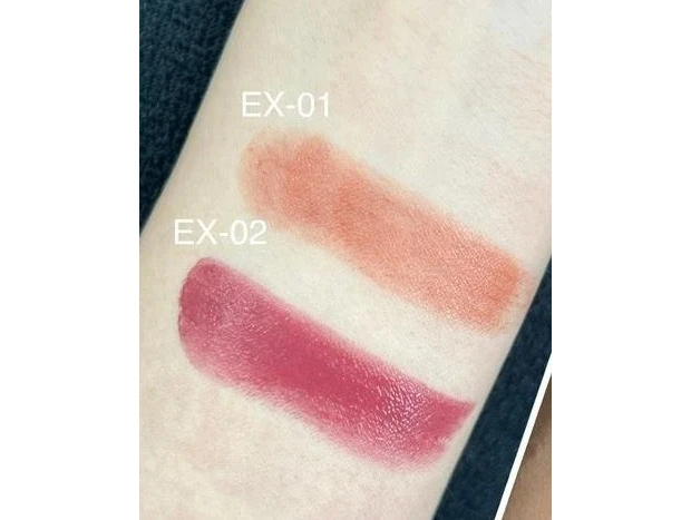 2024年夏新色リップ_RMK  デューイーメルト リップカラー EX-01／EX-02_スウォッチ