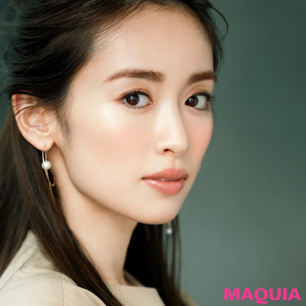 今っぽいセミマット肌が叶う！ 長井かおりさんが選んだ秋の新作ファンデ