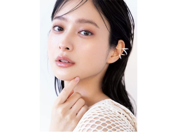 ツヤなワントーンメイク