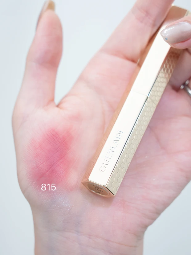 GUERLAIN キスキス ビー インテンスのスウォッチ