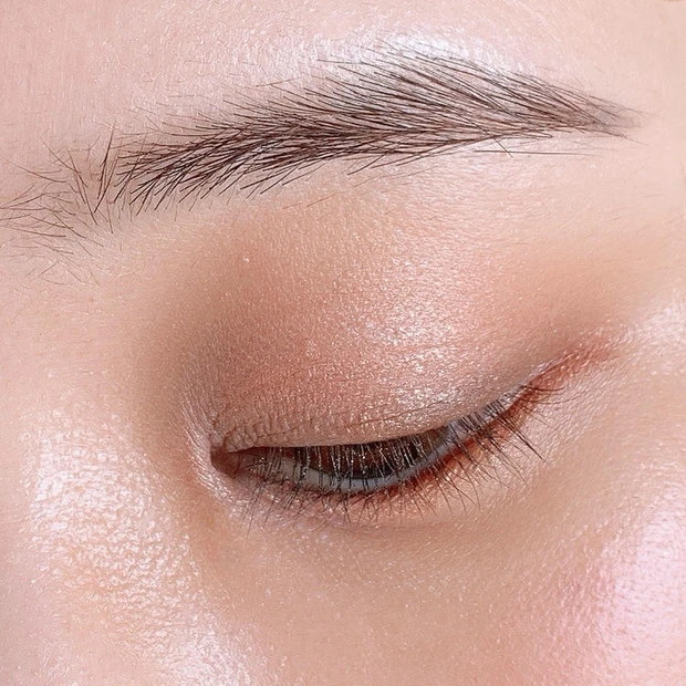 シャネル レ ベージュ パレット ルガール ウォーム シャネル レ ベージュ パレット ルガール ウォーム 着用画像1