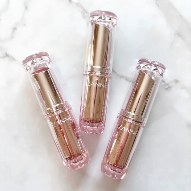 セザンヌ「ラスティンググロスリップN」のパッケージ写真