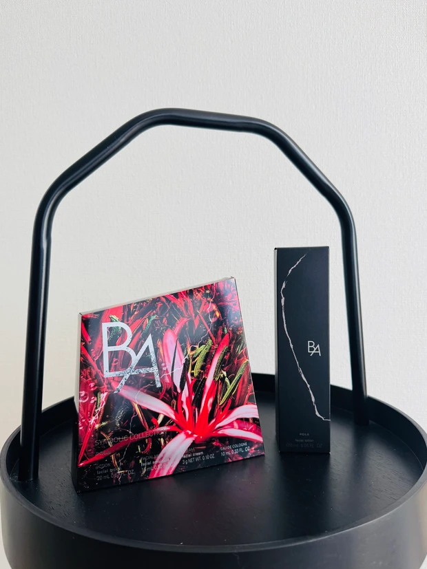 B.A シンボリックコレクション プレミアムセットの外箱