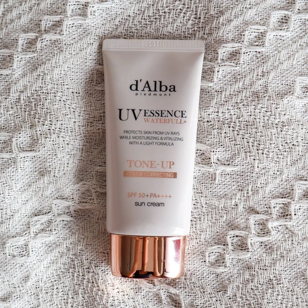 ダルバ ウォータフルトーンアップサンクリーム