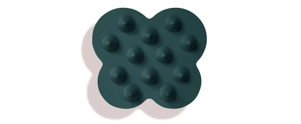 uka スカルプブラシ ケンザン バリカタ ¥2200／uka Tokyo head office 