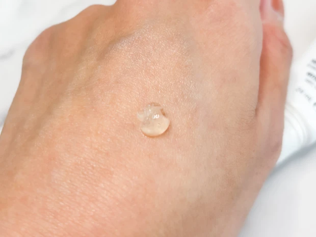 ジメジメした季節のメイク崩れ予防に!【リンメル ロンドン】の新メイクキープアイテム_2