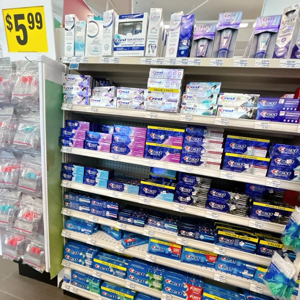 ロングスドラッグス「Crest」売り場