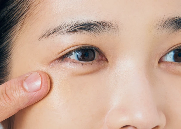 シミのカバー　林田岬優