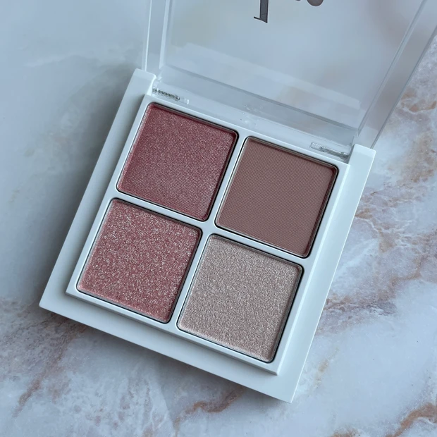 ビーアイドル　アイシャドウ　イエベ