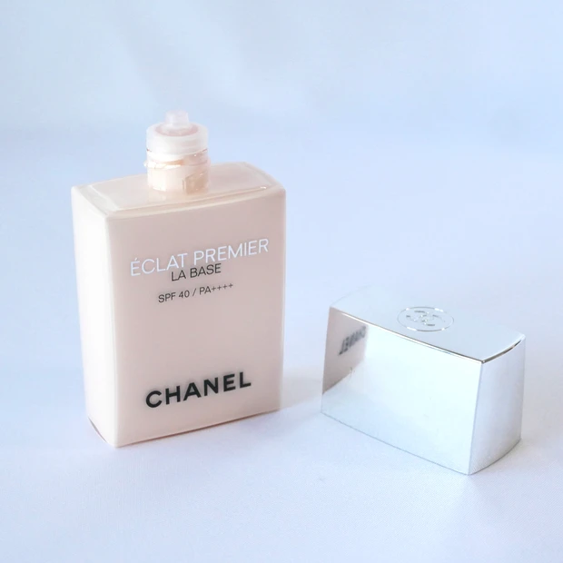 2/21発売CHANEL エクラ プルミエ ラ バーズ　ロゼ エクラ プルミエ ラ バーズ レジェール(ロゼ):CHANEL(シャネル