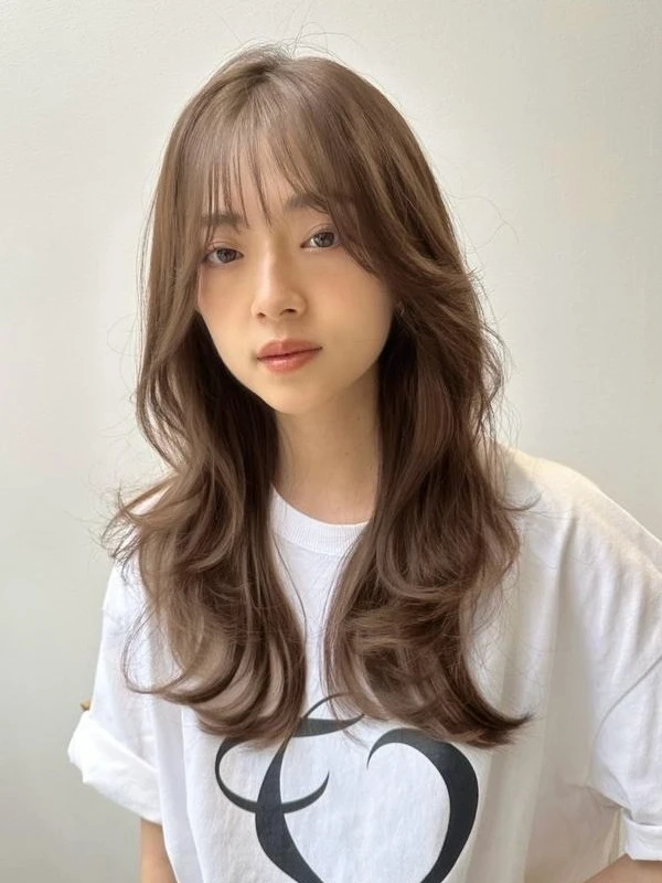 夏におすすめの髪型 トレンドヘアスタイル くびれロングレイヤー
