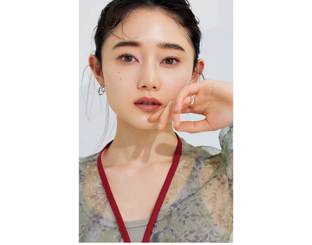 偏光ラメの洗練度合いを上げるには、ブラウン！