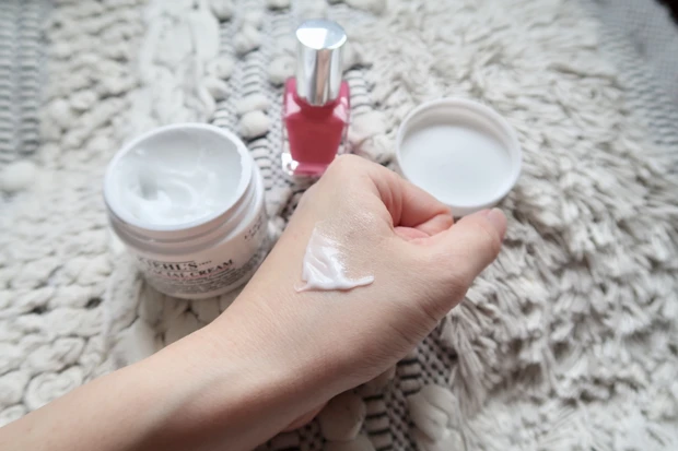 潤いあふれるヘルシースキン♡キールズ クリーム UFC♡_3