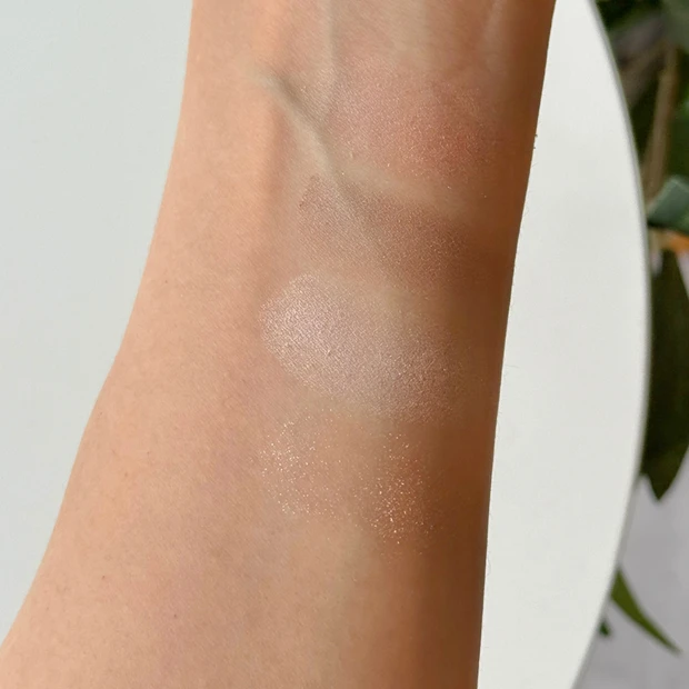 KATE ポッピングシルエットシャドウ PK-1 ラズベリーロゼポップ スウォッチ