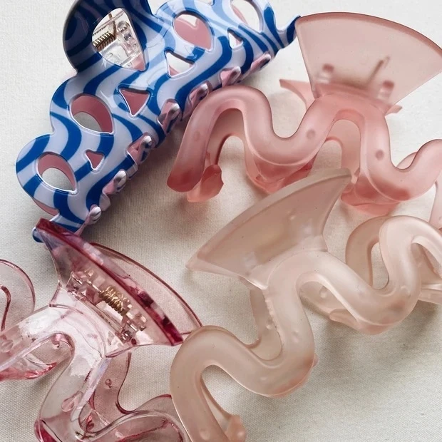 マキアインフルエンサー　おすすめ　ヘアクリップ　SHIEN