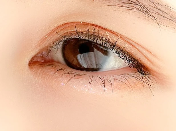 ＼ DAISOコスメ新ブランド ／ 110円を越えた仕上がりのリキッドアイシャドウ。涙袋作りにも。-モイティフル-_6_2