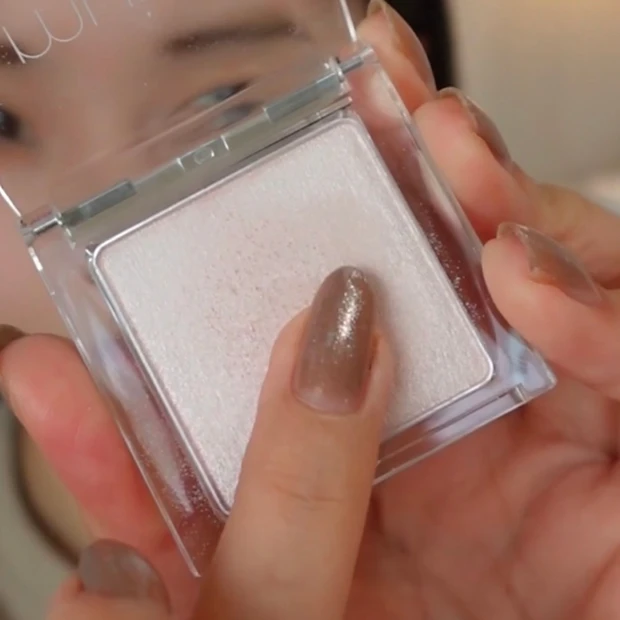 【橋本環奈ちゃんの表紙メイク】真似してみたよ！アイメイク・涙袋・リップヘアセットまで特徴を解説します！【メイク工程動画も♡】_11_1