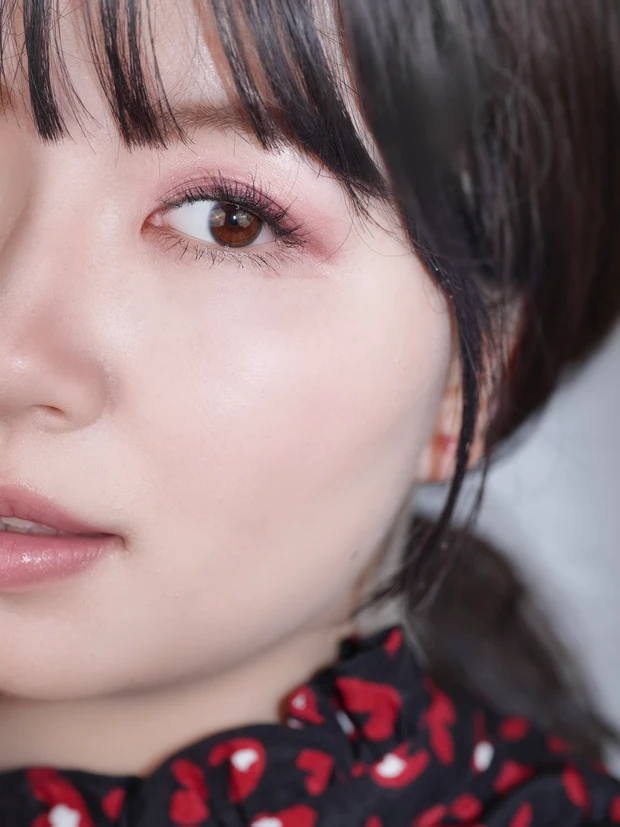 【マキア表紙メイク】MAQUIAの1月号の表紙を飾る広瀬アリスさんのメイクに挑戦！女優メイクに近づくポイントを解説。_12_1