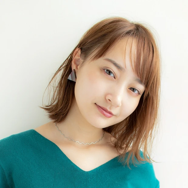 揺らぎニュアンス×切りっぱなし風がNEW! 秋の重軽シースルーロブ