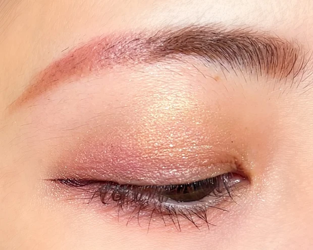 【WHOMEE(フーミー)話題の新作】イガリシノブさん的骨格理論で簡単垢抜けメイク💖【時計回りパレット・反時計回りパレット】_7_3