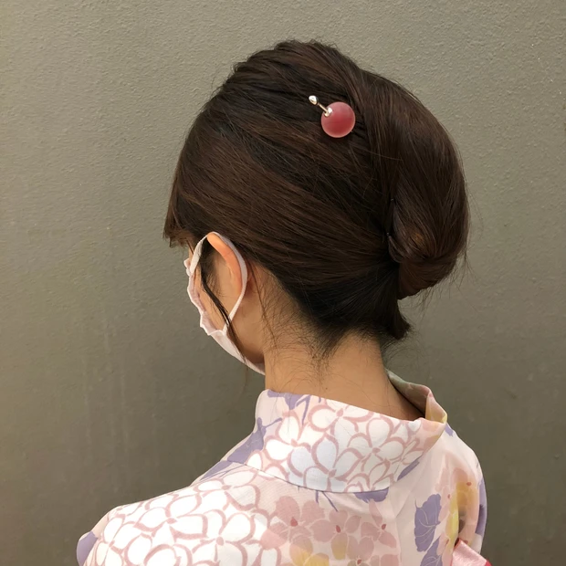 【ヘア】夜会巻きって意外と簡単!浴衣にも普段着にもぴったりな夏ヘアアレンジ_6