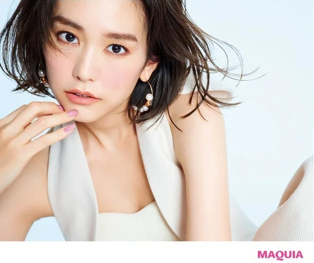 桐谷美玲さんスペシャルインタビュー_桐谷美玲 私のバランスの見つけ方_セルフメイクは目元が主役！ 程よく盛れるバランスを研究中。