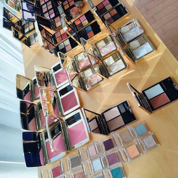 骨格ストレートに似合うメイク【骨格診断】でメイク劇的バージョンＵＰ！骨格の良さを引き出す棚田トモコ＆paku☆chan直伝2022秋冬メイク_4_1