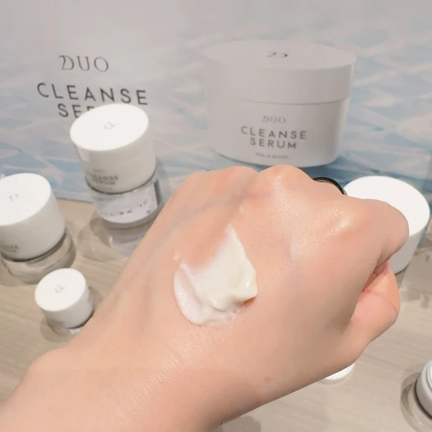 CLEANSE SERUM PEEL & BOOST のテクスチャー