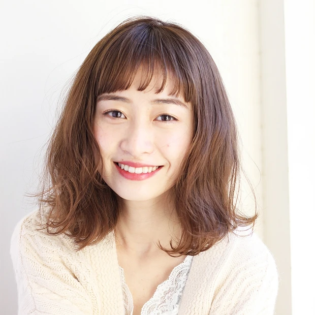 出会いの季節におすすめ！ 愛され感MAXのナチュラルカールロブ