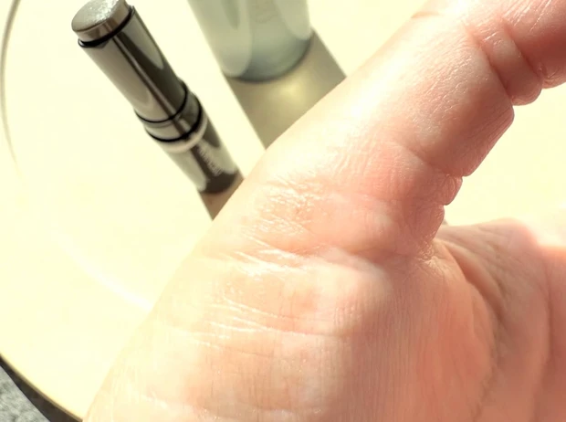 【最愛ブランド】KANEBO シャドウオンフェースとスキンハーモナイザーを愛用レビュー|骨格メイクと揺らがない肌を作るスキンケア_3