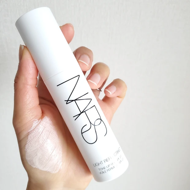 NARS 【バズり下地】 ライトリフレクティング トーンアップ