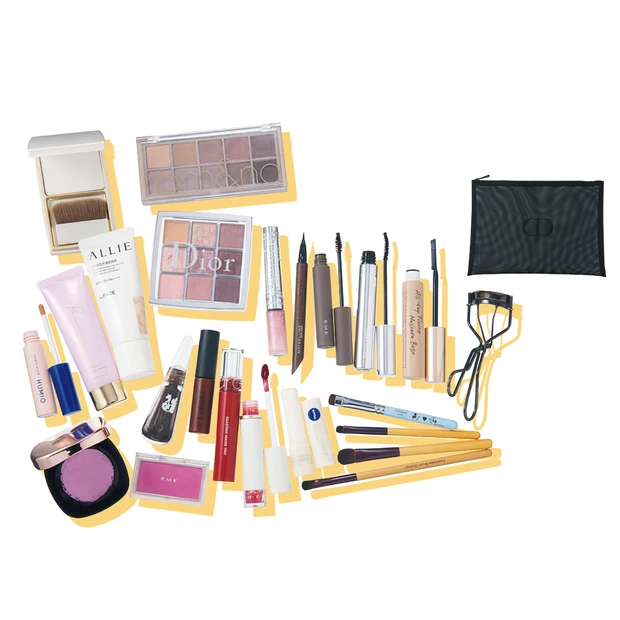 モデル・大峰ユリホさんの【トラベルポーチの中身】を拝見！ヨーロッパ旅に持…